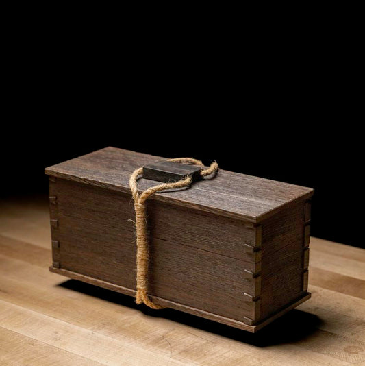 Wenge teabox with dovetails and ebony latch