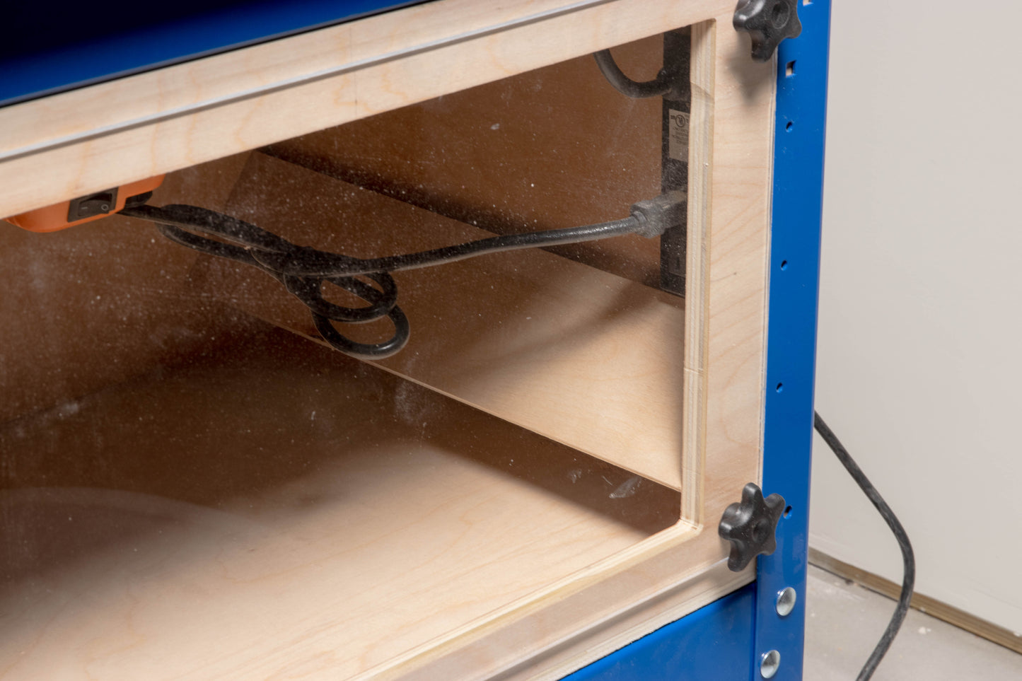 custom router table dust box detail